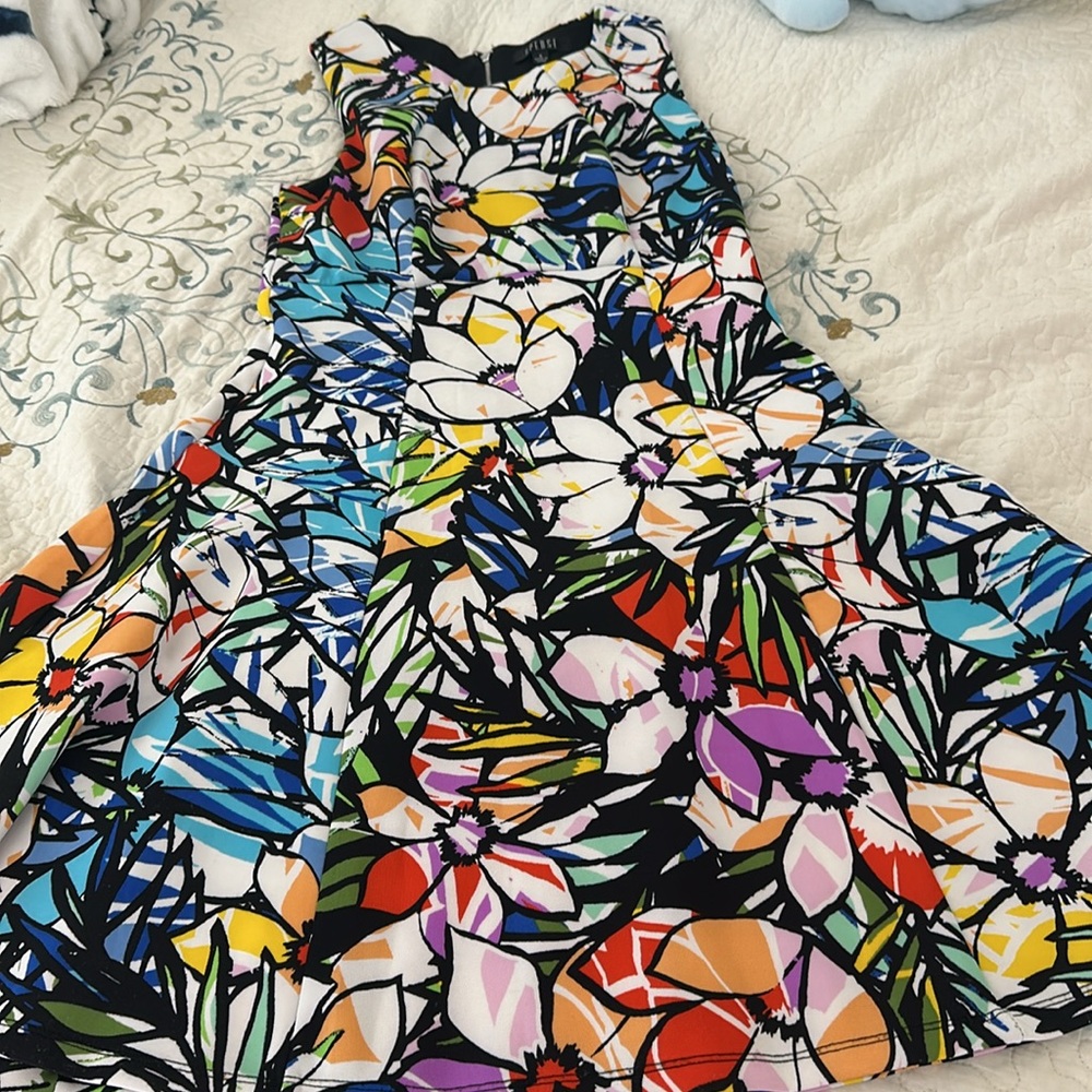 Dresses colorful. Brand SPENSE, size S